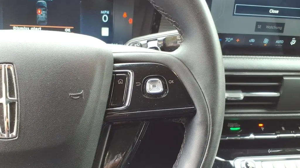 2023 Lincoln Corsair Standard