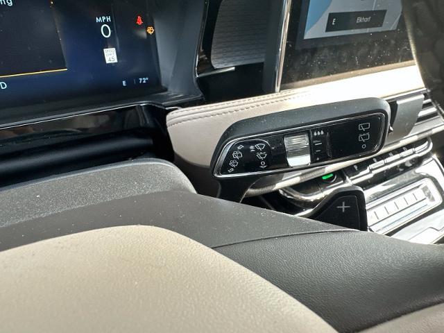 2023 Lincoln Corsair - $27,000