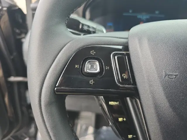 2023 Lincoln Corsair - $30,882