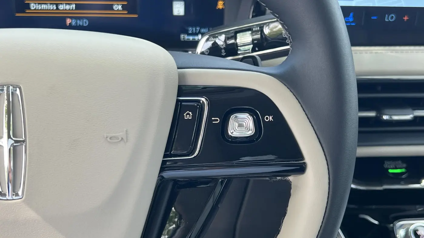 2025 Lincoln Corsair Premiere
