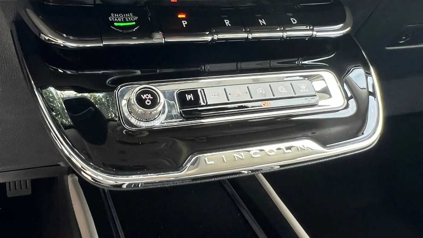 2025 Lincoln Corsair Premiere