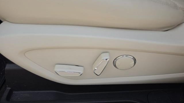2015 Lincoln MKC Base