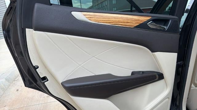2016 Lincoln MKC Select