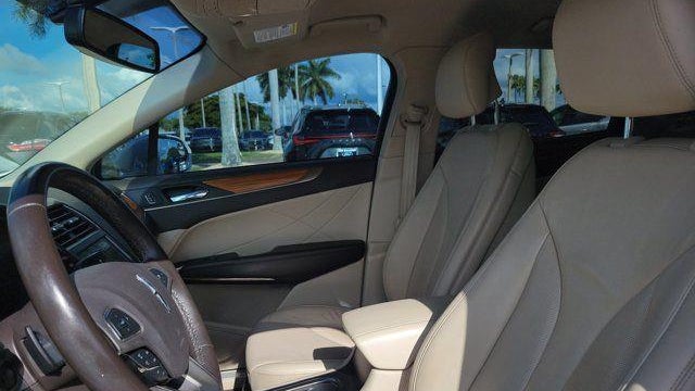 2019 Lincoln MKC Select