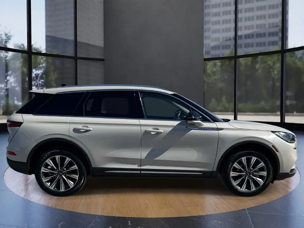 2022 Lincoln Corsair - $30,995