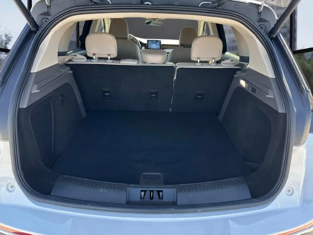 2022 Lincoln Corsair - $30,995