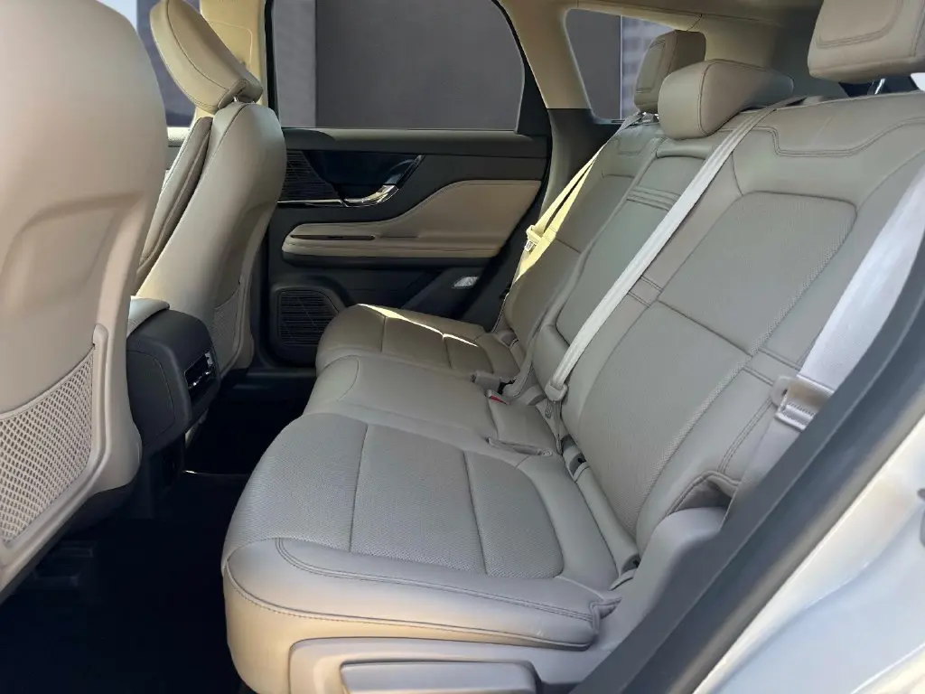 2022 Lincoln Corsair - $30,995