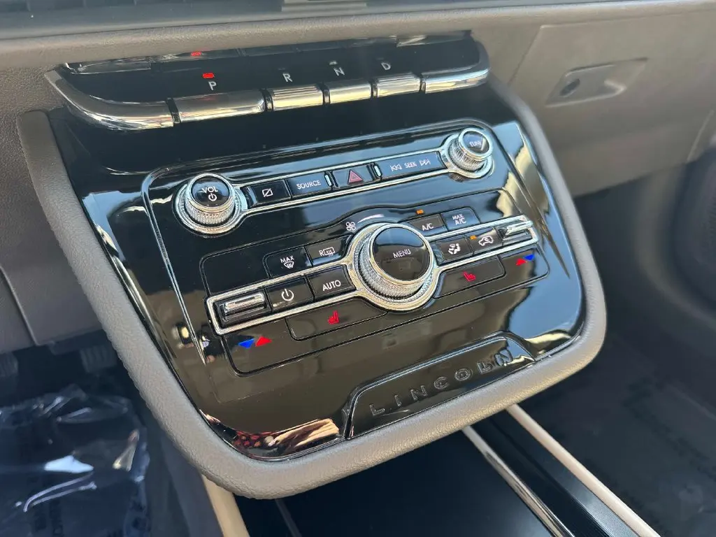 2022 Lincoln Corsair - $30,995
