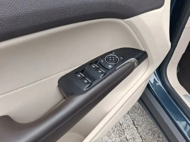 2019 Lincoln MKC - $14,990