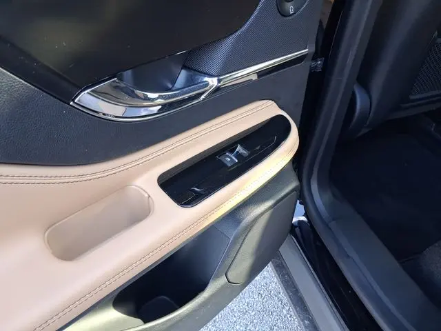 2020 Lincoln Corsair - $23,790