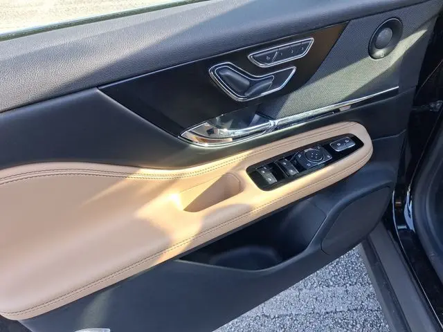 2020 Lincoln Corsair - $23,790