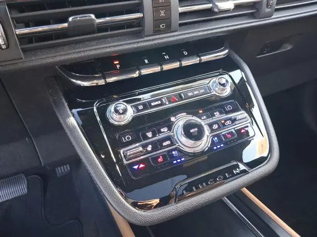 2020 Lincoln Corsair - $23,790