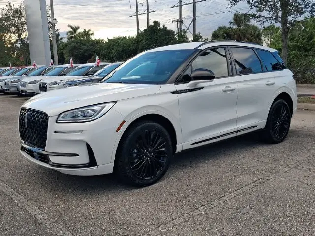 2023 Lincoln Corsair - $29,990