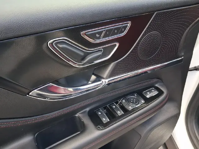 2023 Lincoln Corsair - $29,990
