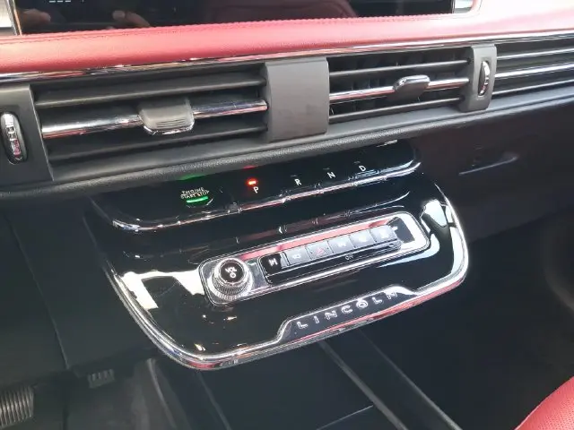 2023 Lincoln Corsair - $29,990