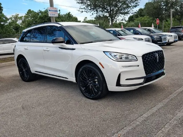 2023 Lincoln Corsair - $29,990