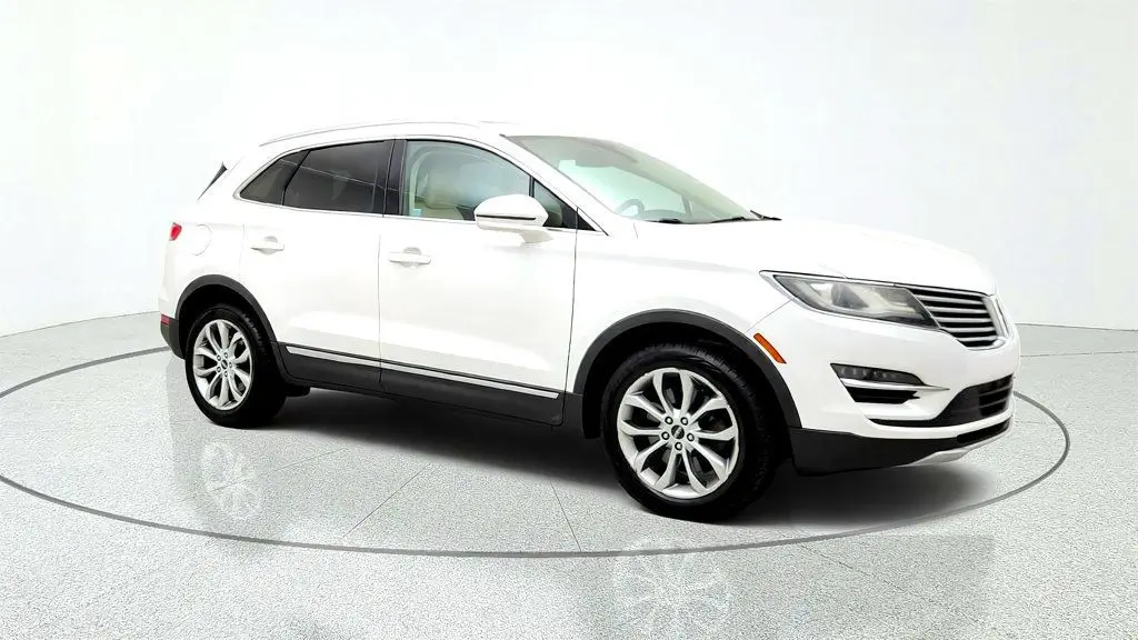 2016 Lincoln MKC - $10,495