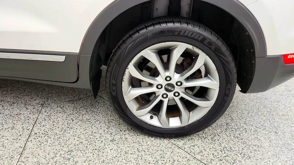 2016 Lincoln MKC - $10,495