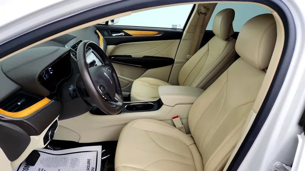 2016 Lincoln MKC - $10,495