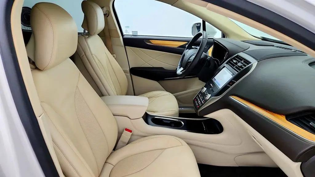2016 Lincoln MKC - $10,495