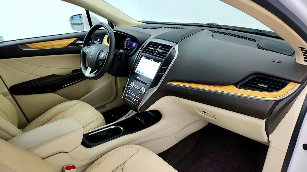 2016 Lincoln MKC - $10,495