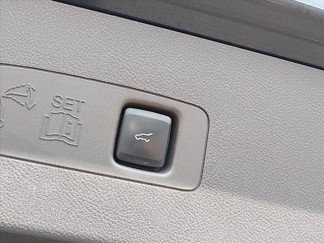 2020 Lincoln Corsair - $18,999