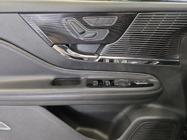 2022 Lincoln Corsair - $30,999