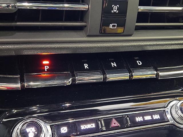 2022 Lincoln Corsair - $30,999