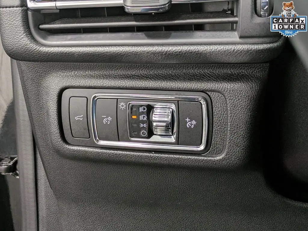 2022 Lincoln Corsair - $24,011