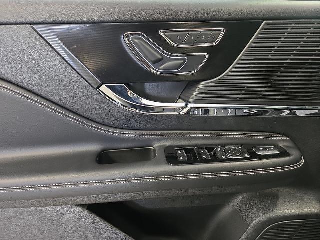 2022 Lincoln Corsair - $28,499