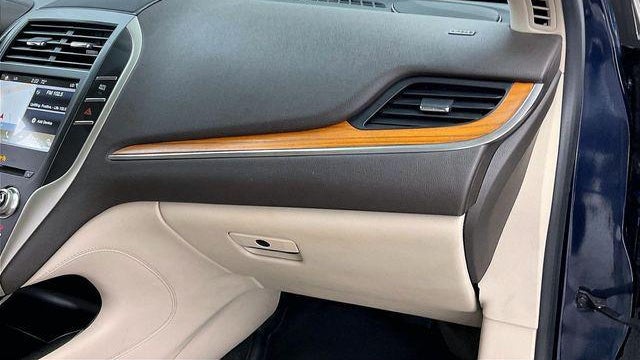 2017 Lincoln MKC Select