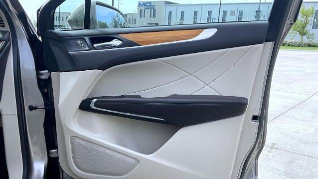 2019 Lincoln MKC Select