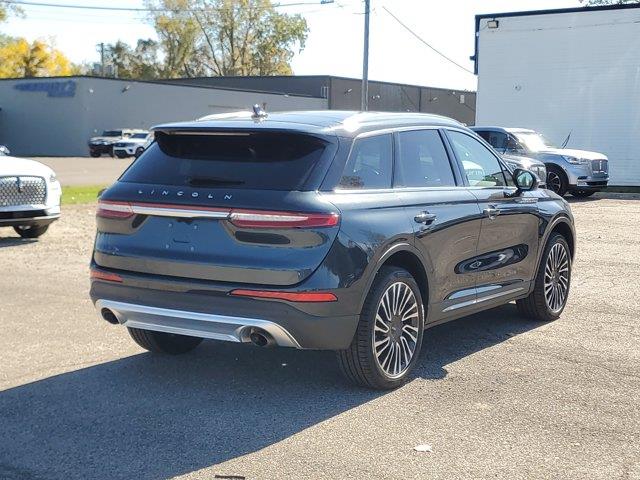 2021 Lincoln Corsair - $27,995
