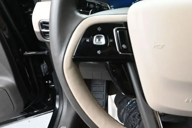 2023 Lincoln Corsair - $37,595
