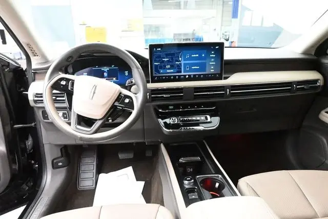 2023 Lincoln Corsair - $37,595