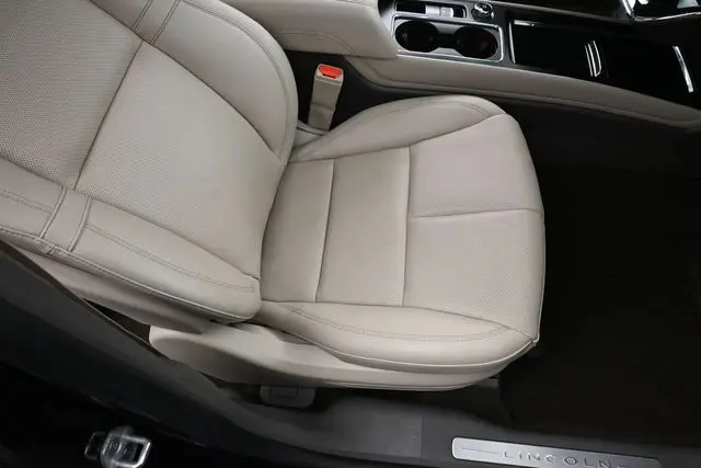 2023 Lincoln Corsair - $37,595