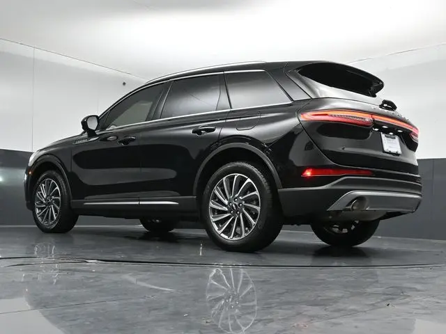 2023 Lincoln Corsair - $37,595