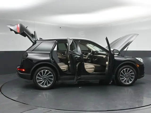 2023 Lincoln Corsair - $37,595