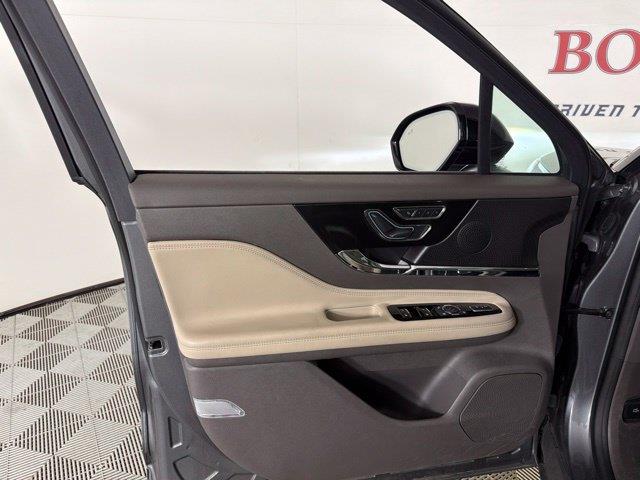2024 Lincoln Corsair - $37,000