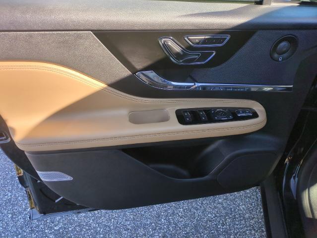 2023 Lincoln Corsair - $34,900