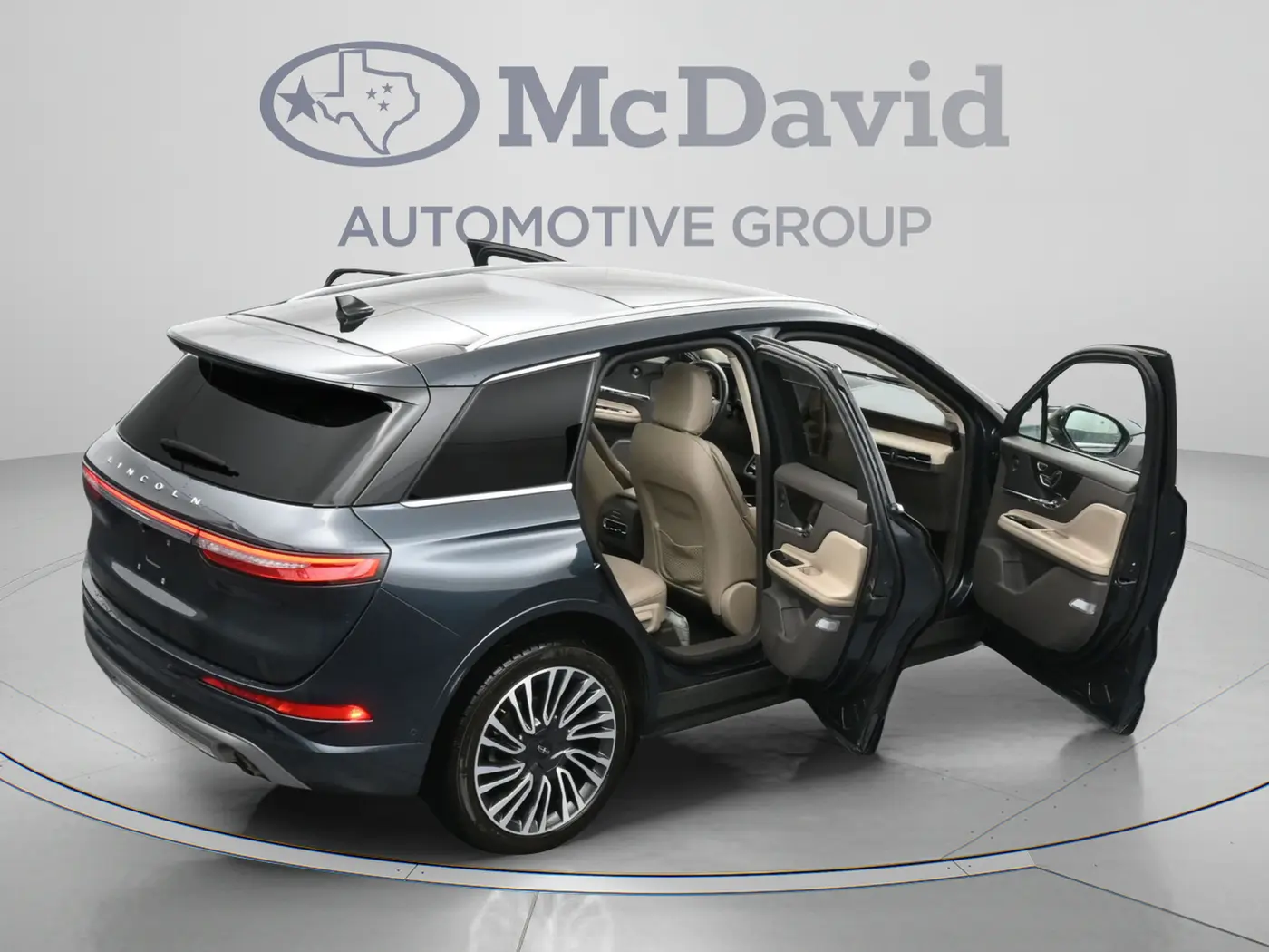 2022 Lincoln Corsair - $25,699