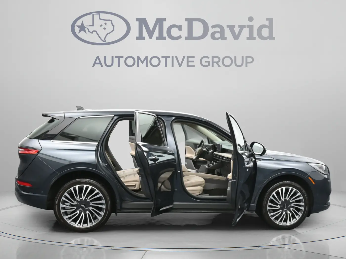 2022 Lincoln Corsair - $25,699