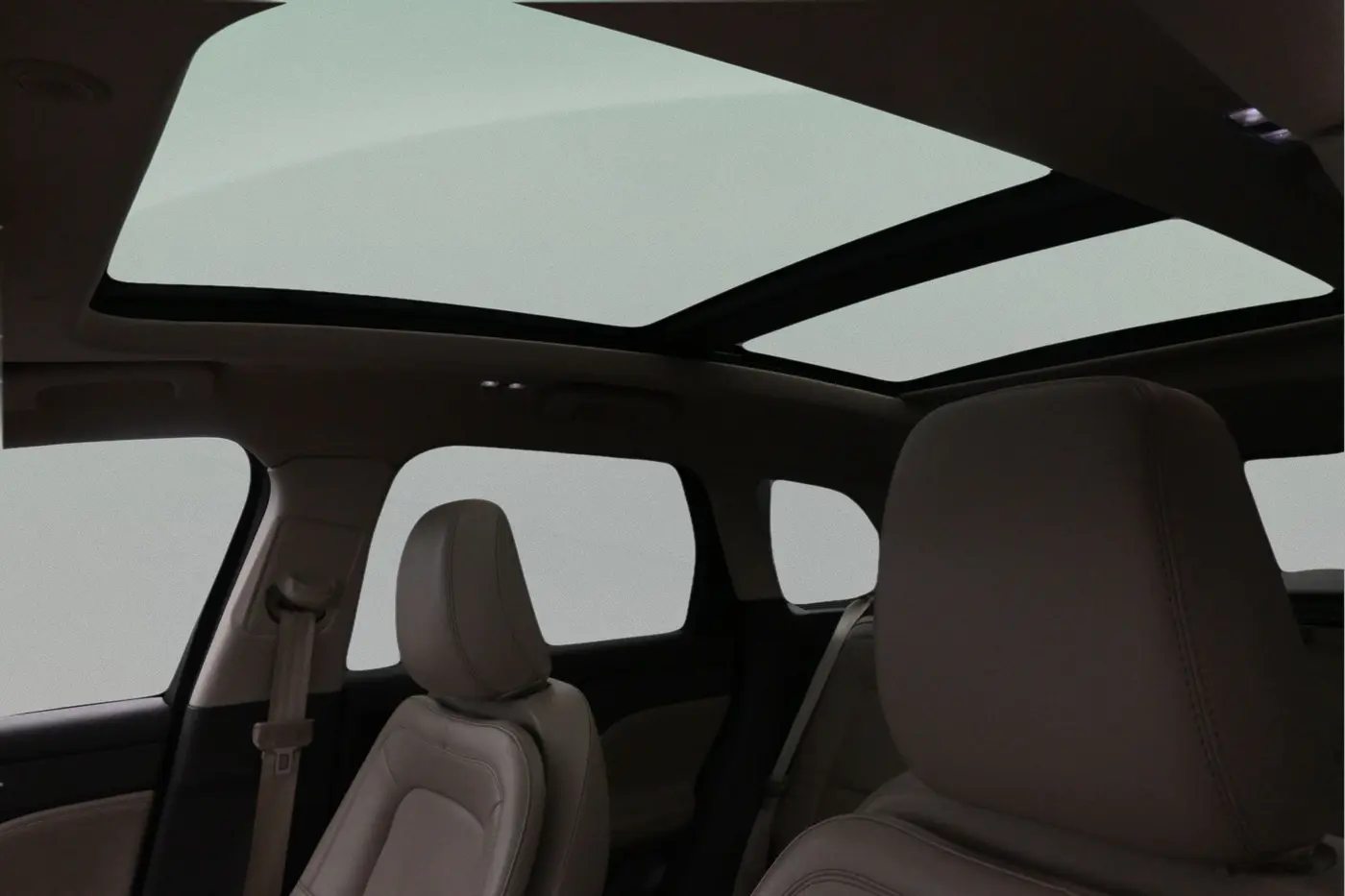 2022 Lincoln Corsair - $25,699