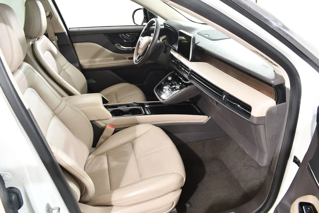 2021 Lincoln Corsair - $20,755