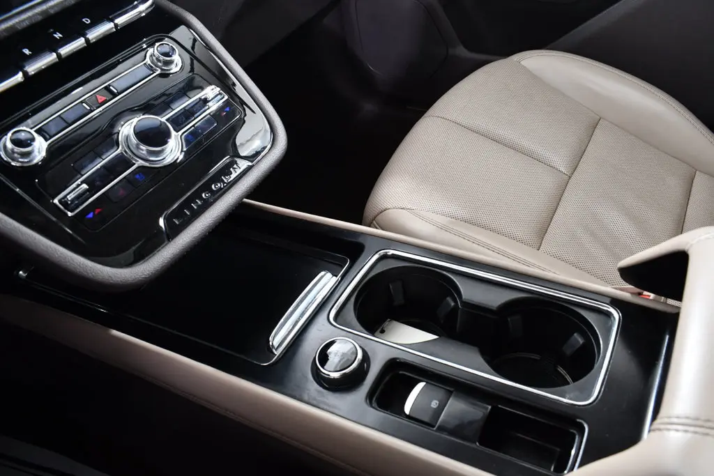 2021 Lincoln Corsair - $20,755
