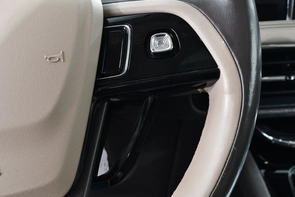 2021 Lincoln Corsair - $20,755