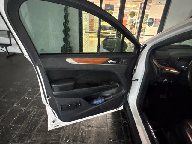 2019 Lincoln MKC - $18,900