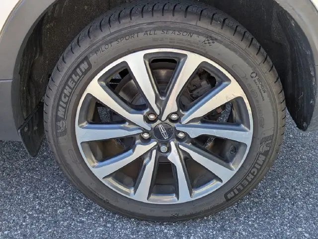 2019 Lincoln MKC - $19,274