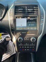 2017 MKC Thumbnail 7