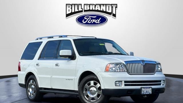 Preowned 2005 Lincoln Navigator Luxury for Sale